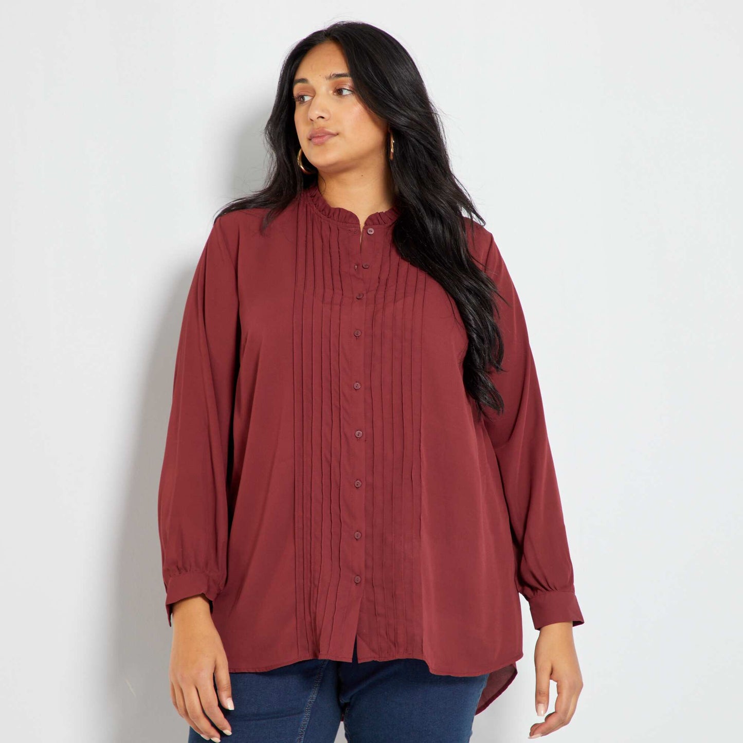 Flowing shirt with ruffled collar BROWN