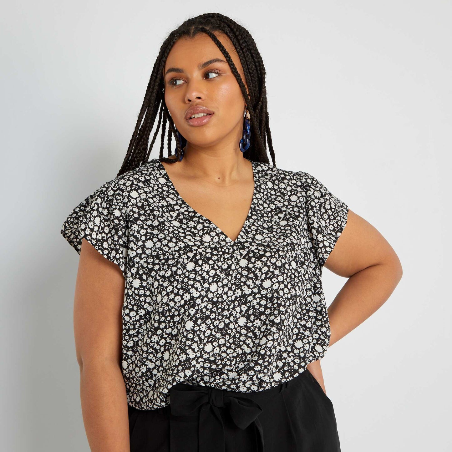 V-neck blouse with print BLACK