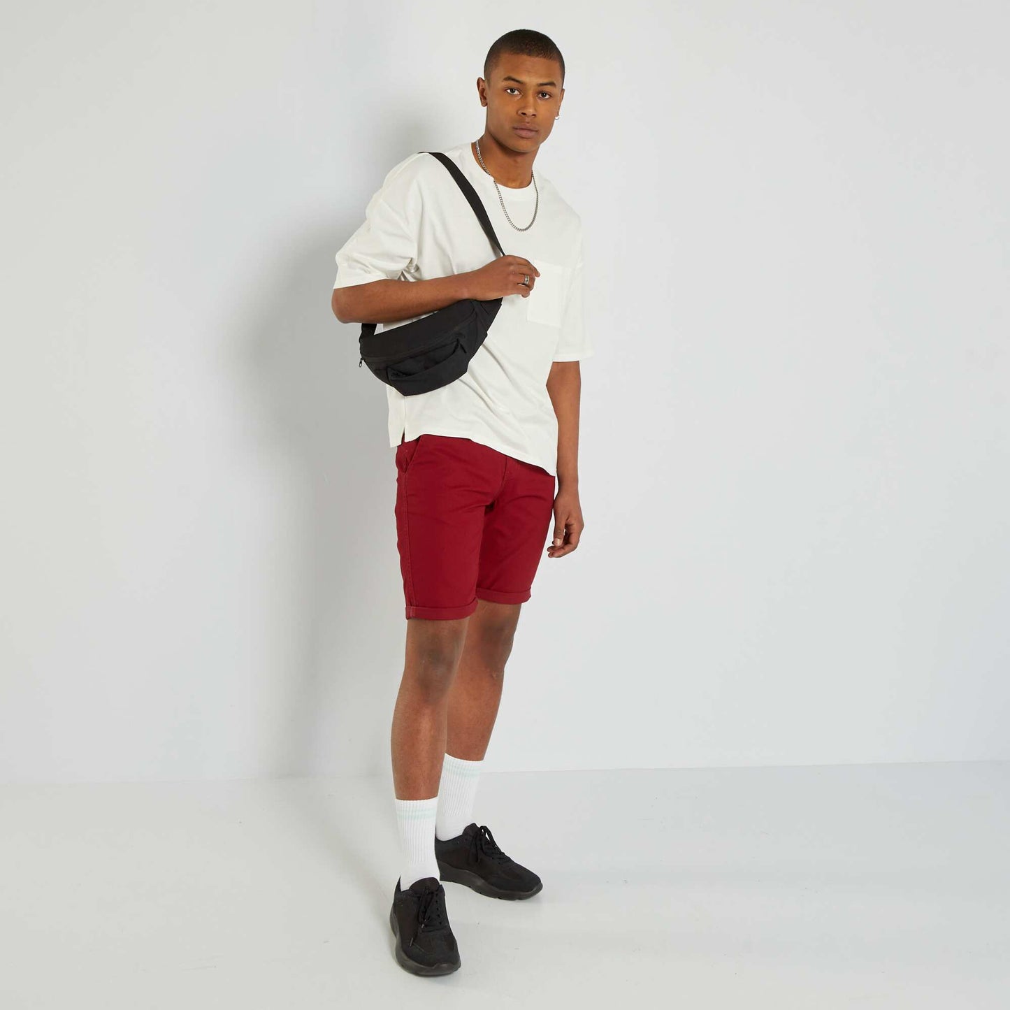 Straight-leg chino Bermuda shorts RED