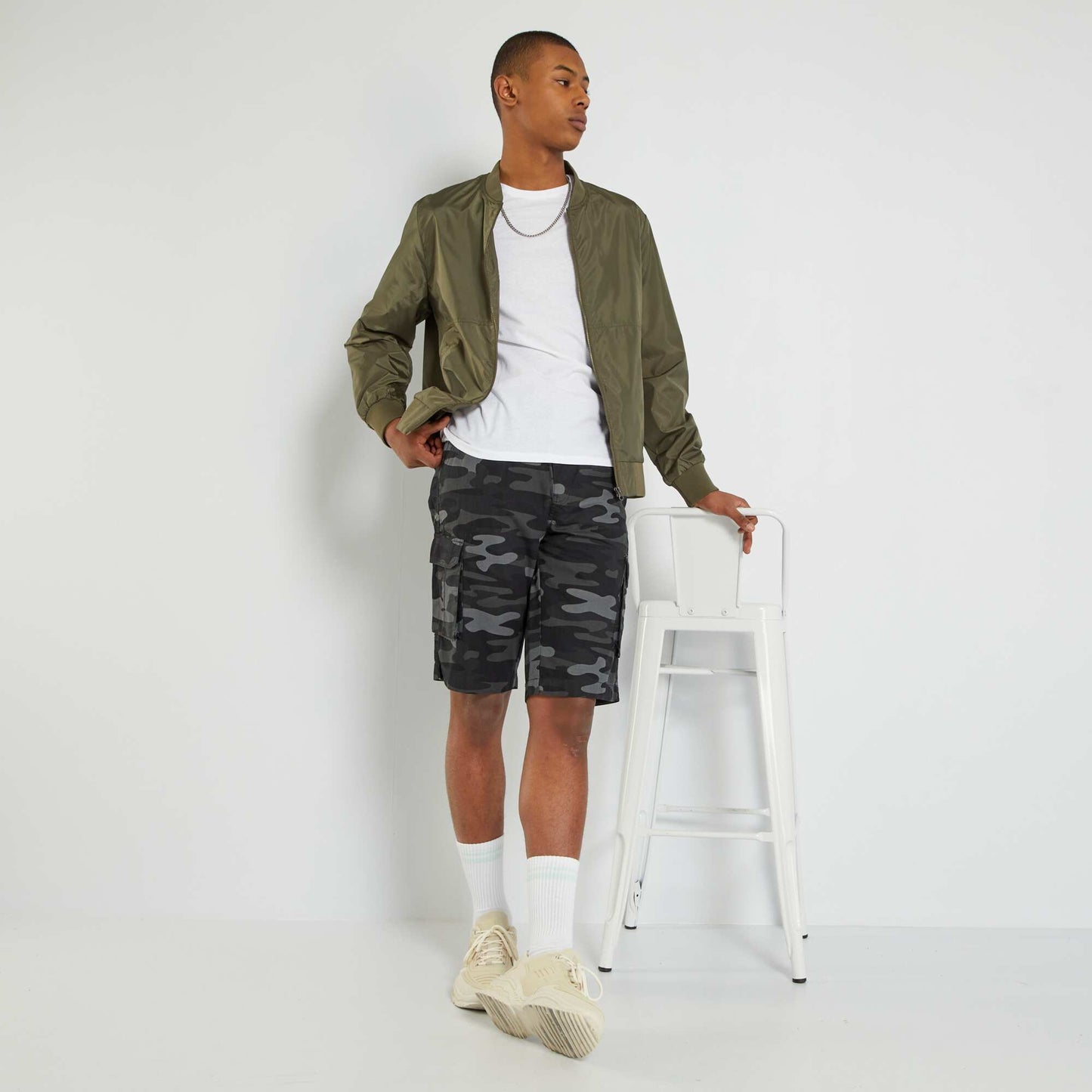 Bermuda shorts with cargo pockets GREY