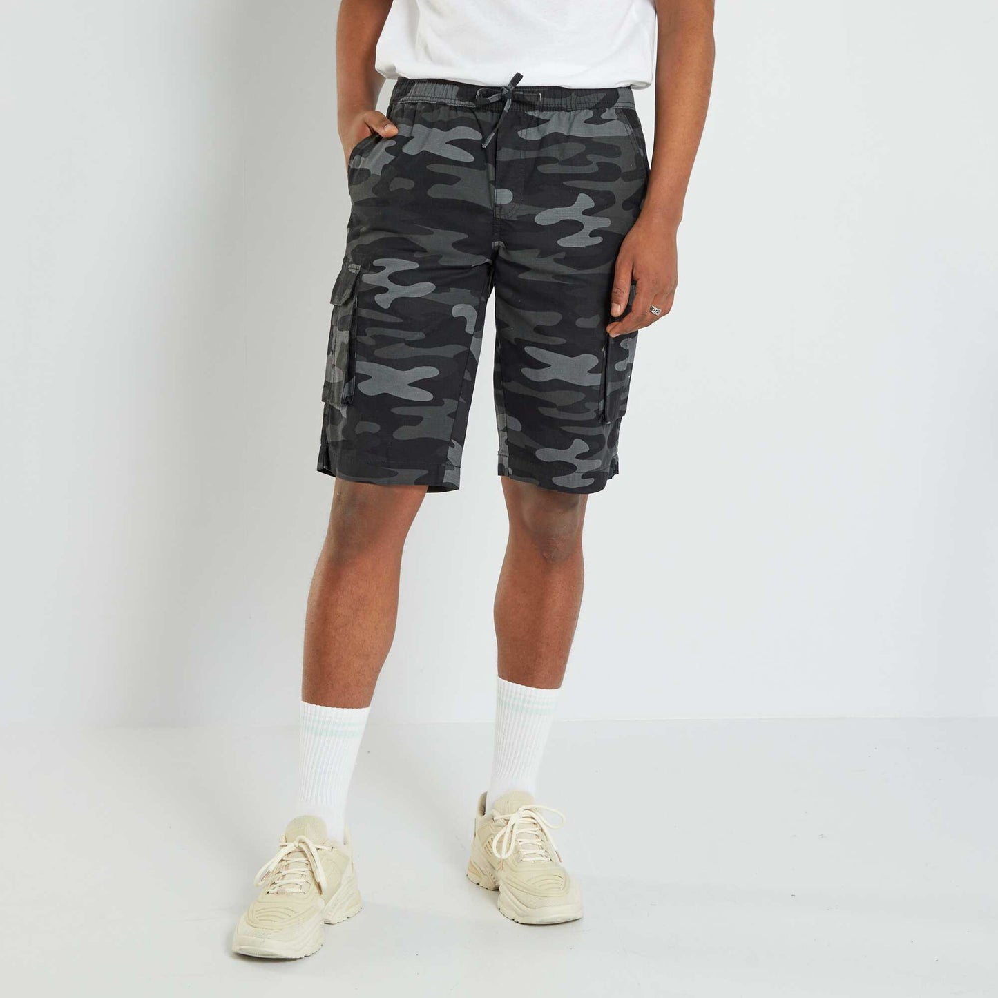 Bermuda shorts with cargo pockets GREY