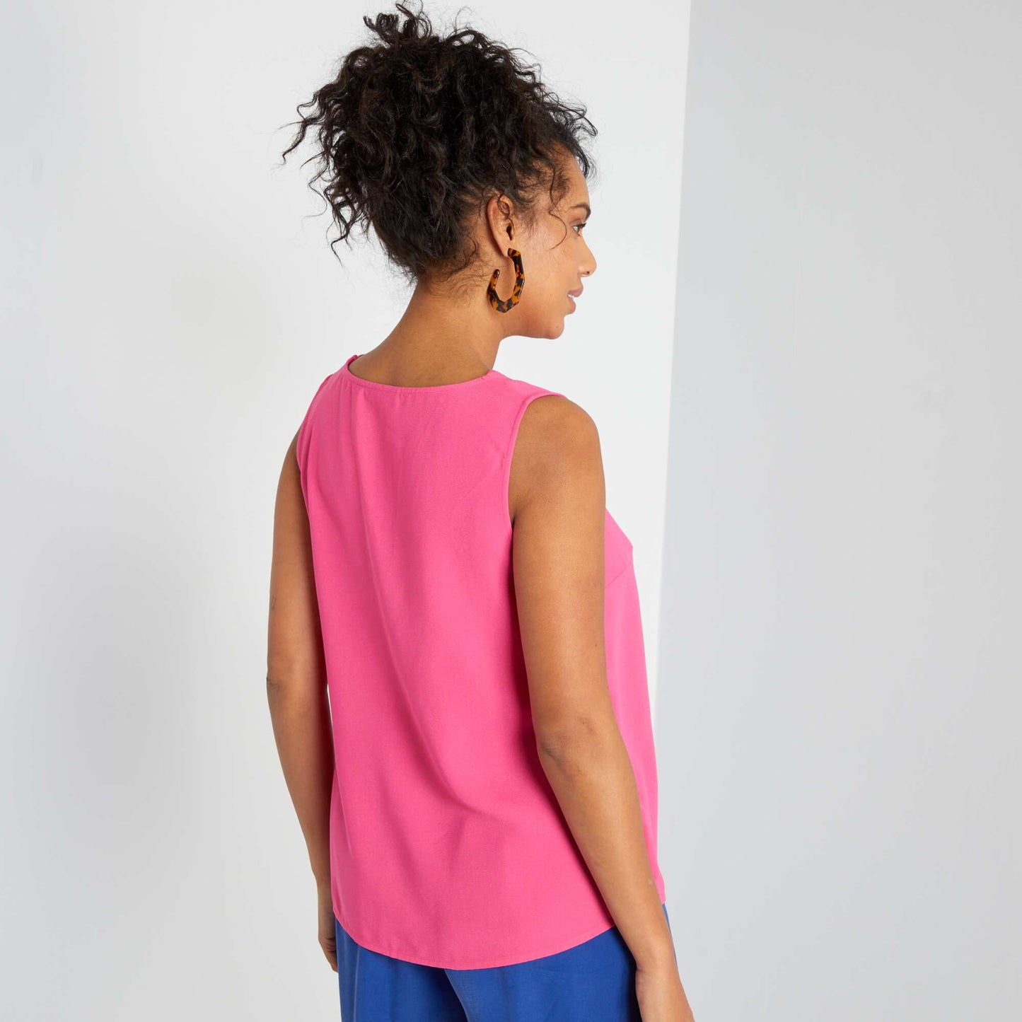 بلوزة بأنيقة برقبة على شكل V PINK