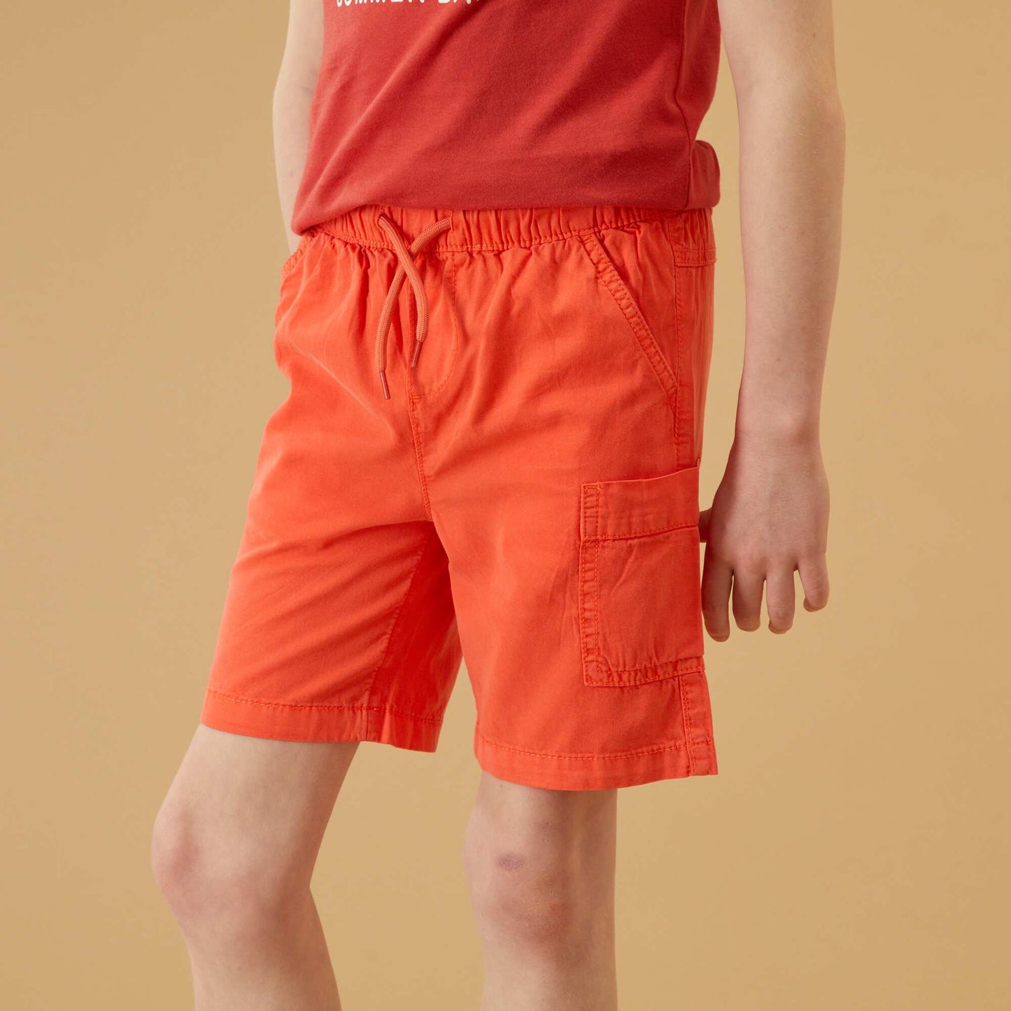 Plain Bermuda shorts with elasticated waist RED