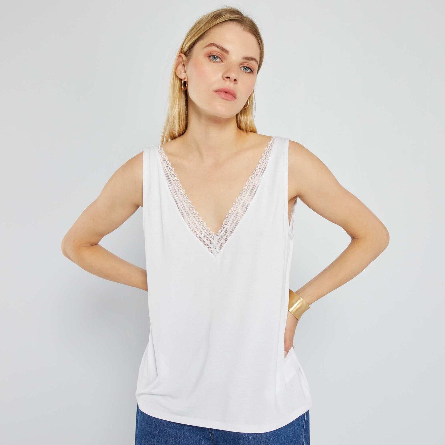 Stretch vest top with lace White