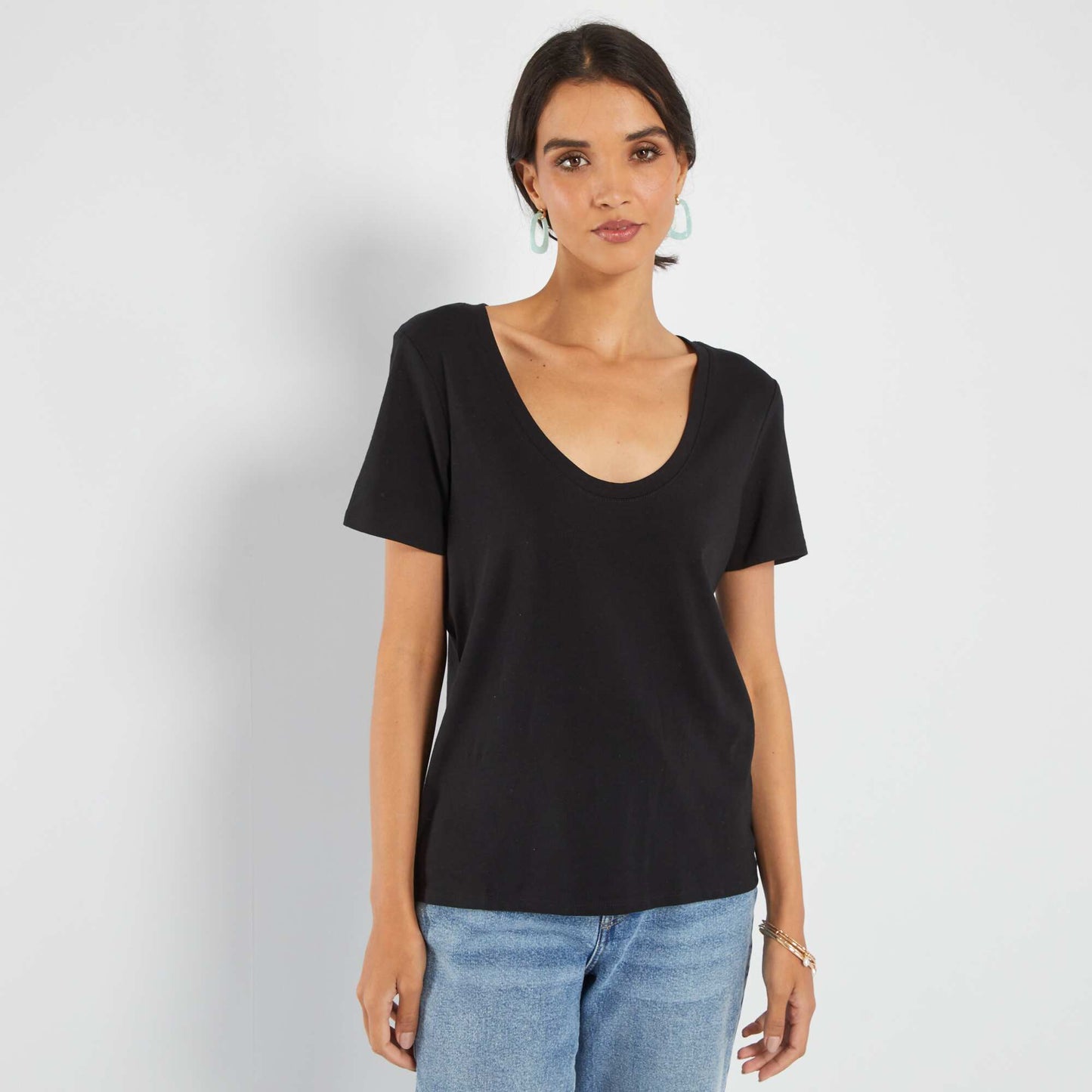 Round-neck jersey knit T-shirt Black