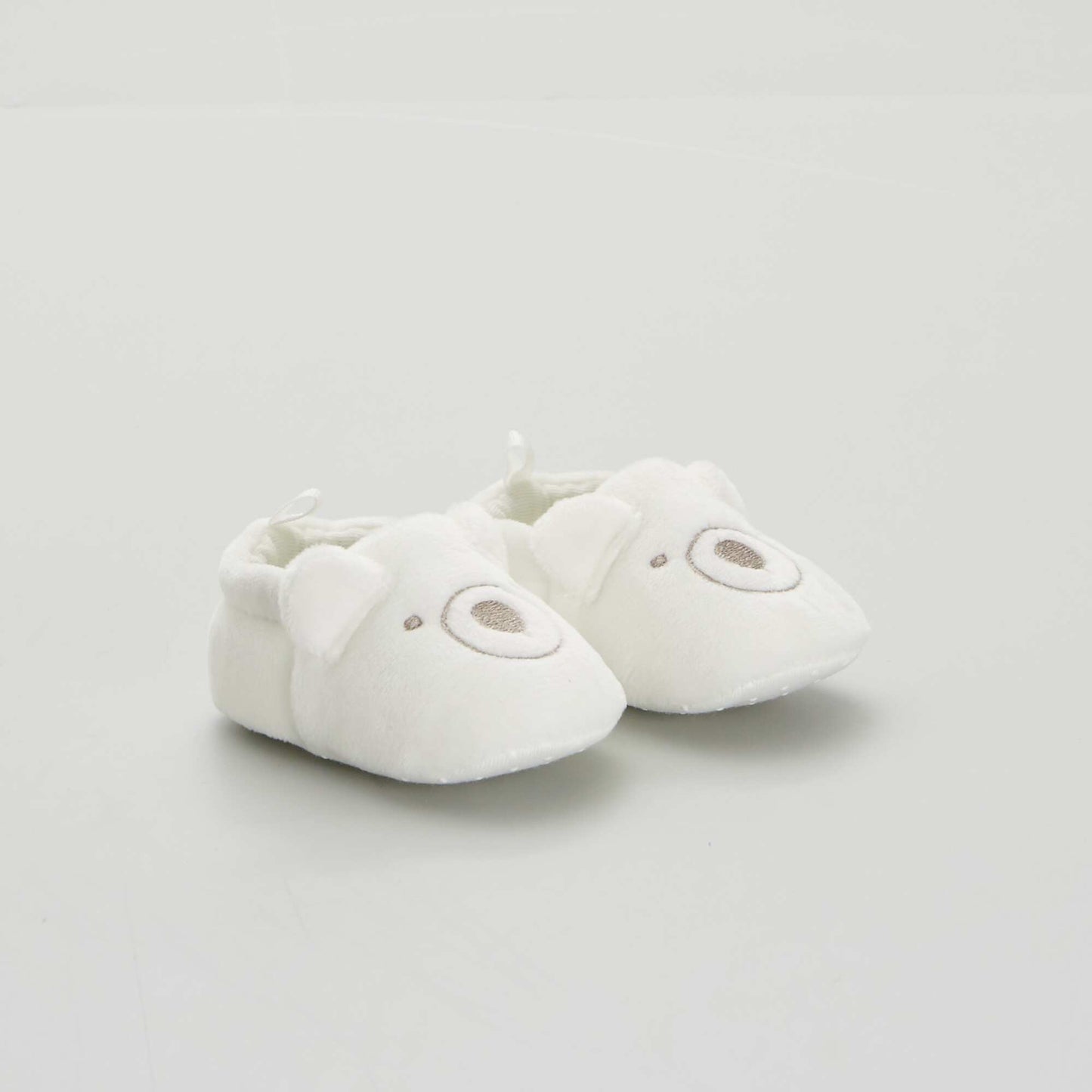 Velour baby slippers White