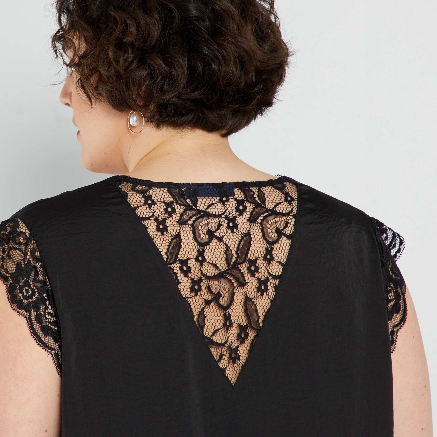 V-neck blouse with lace Black