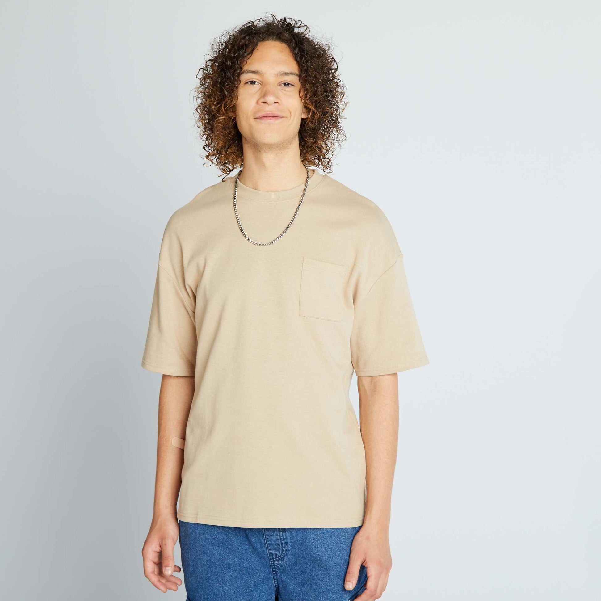 Round neck T-shirt with breast pocket BEIGE