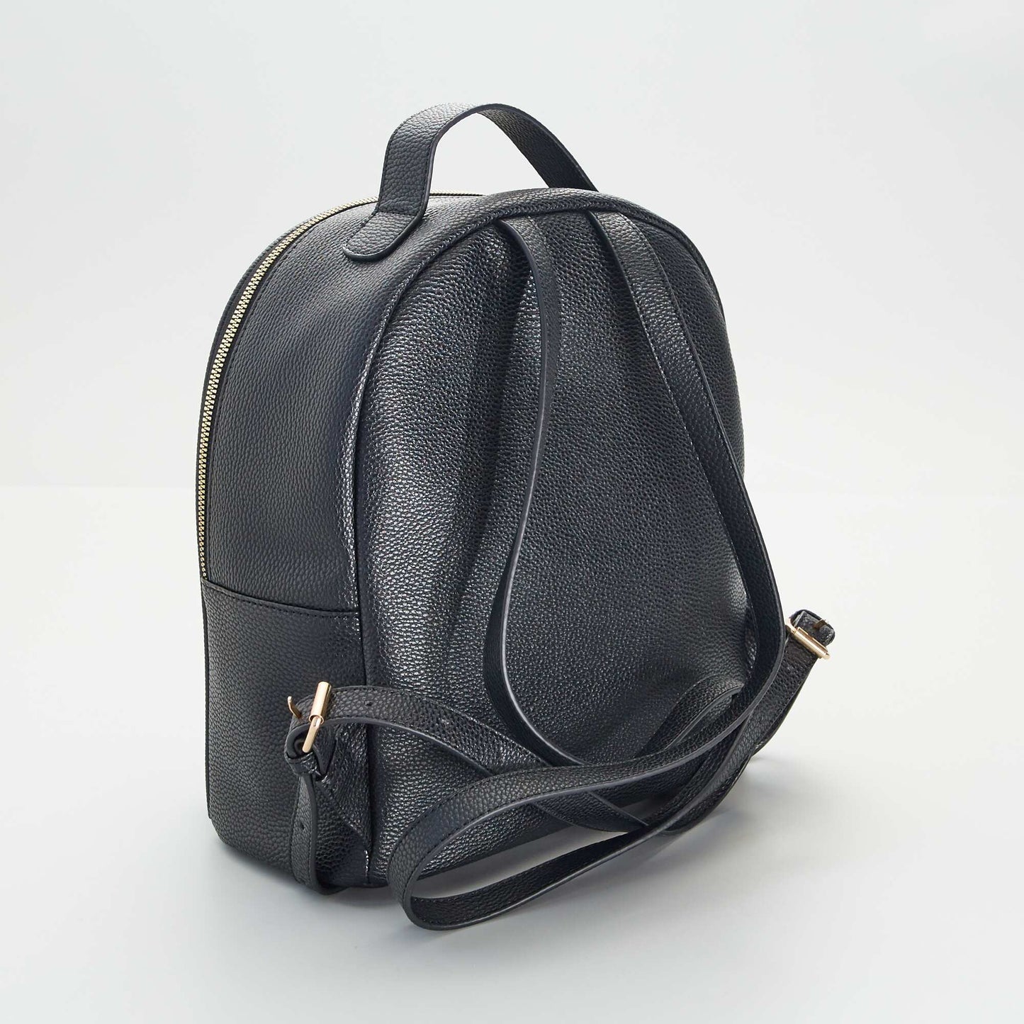 Backpack with front pocket BLACK