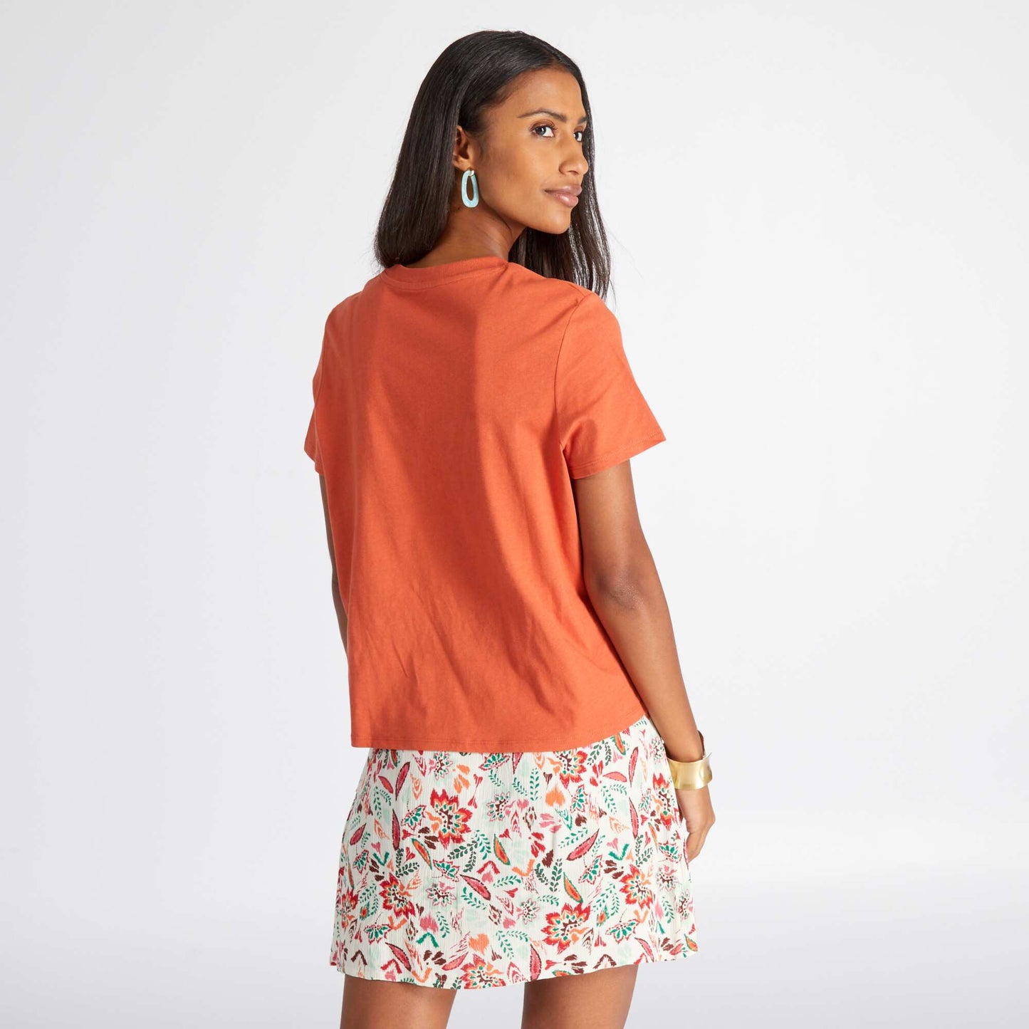 Short-sleeved T-shirt with crochet knit pocket orange