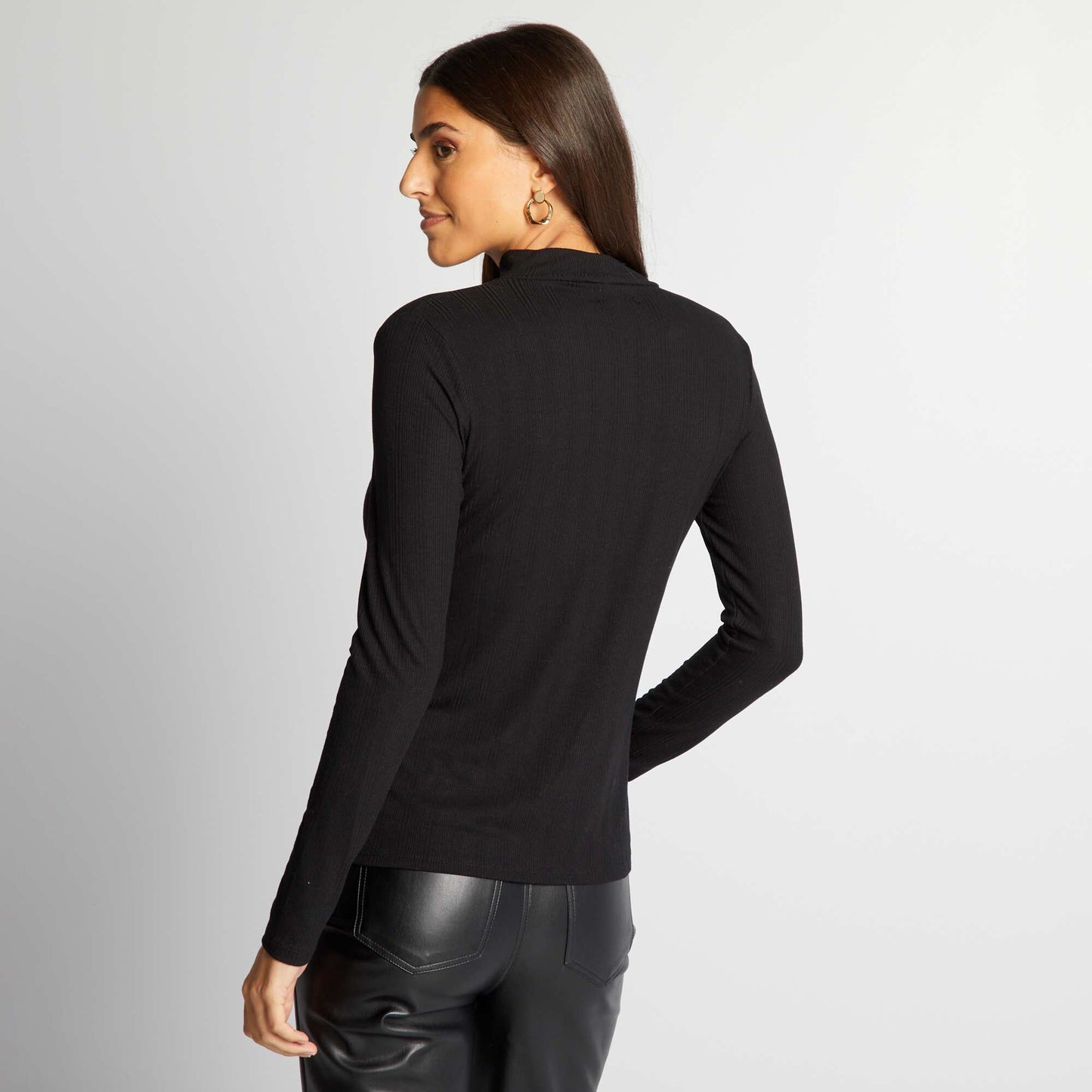 Ribbed knit undersweater black