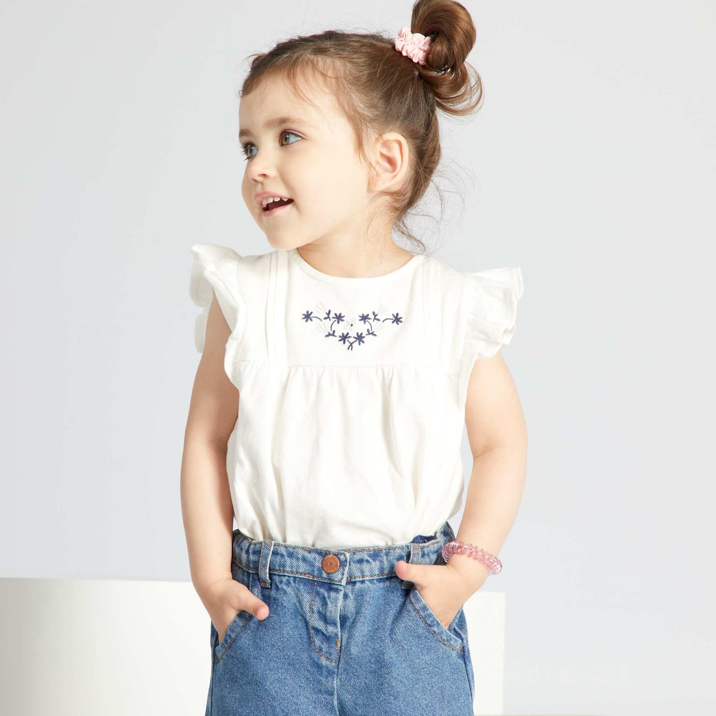 Embroidered T-shirt with ruffled sleeves WHITE