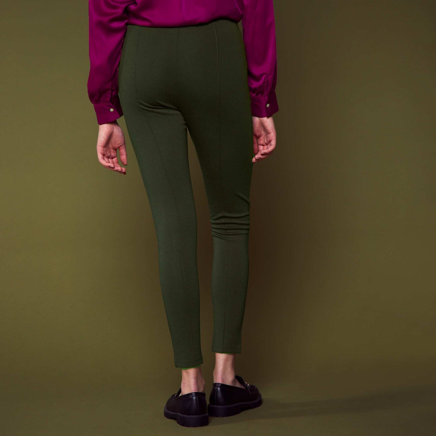 High-waisted trousers with fancy buttons Green