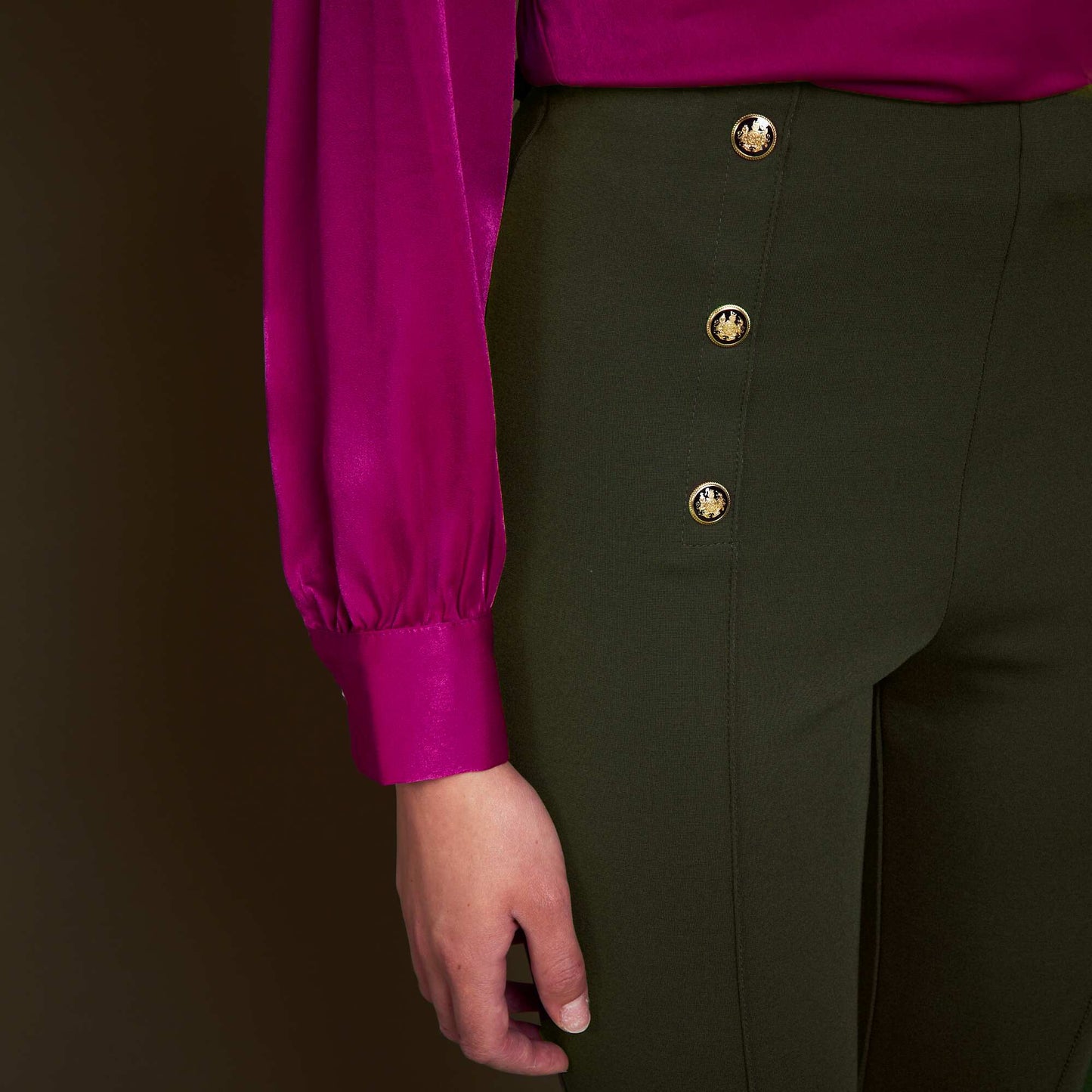 High-waisted trousers with fancy buttons Green