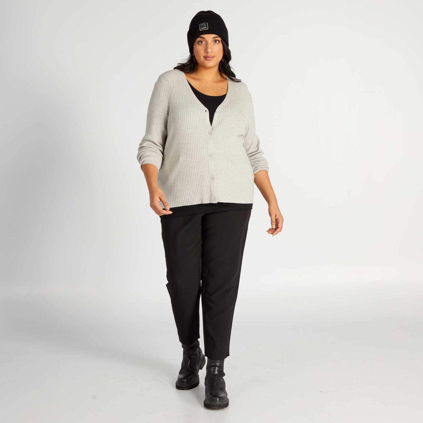 Flowing ribbed T-shirt with wide neckline black