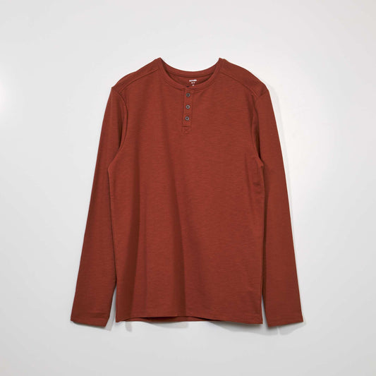 Plain henley collar T-shirt brown