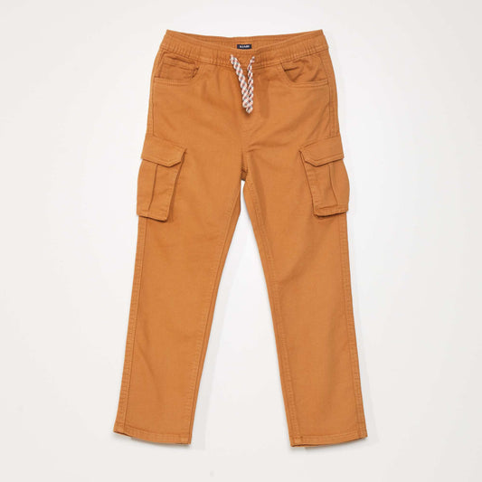 Trousers with side pockets brown