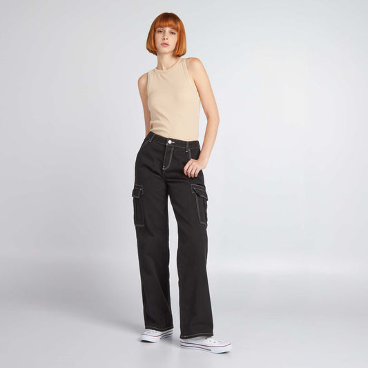 Trousers with flap pockets BLACK