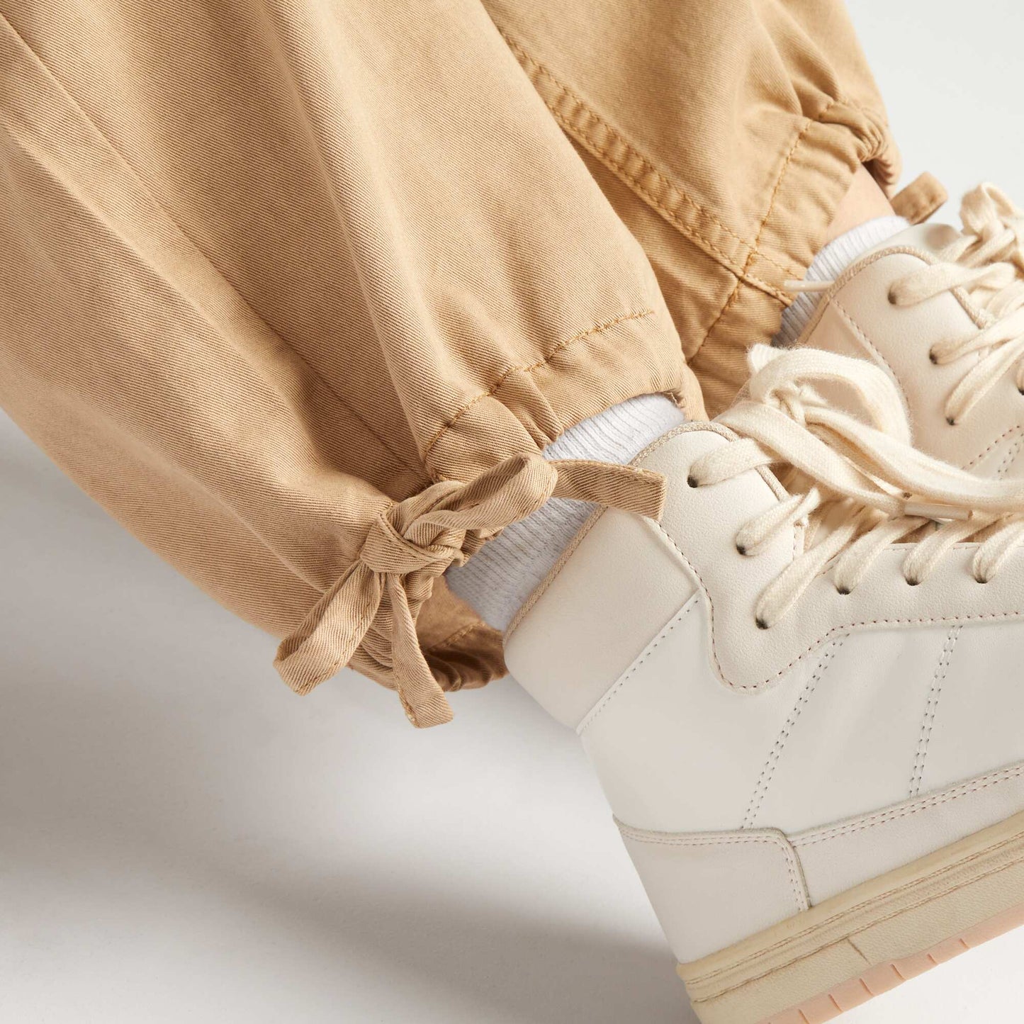 Denim parachute pants Beige