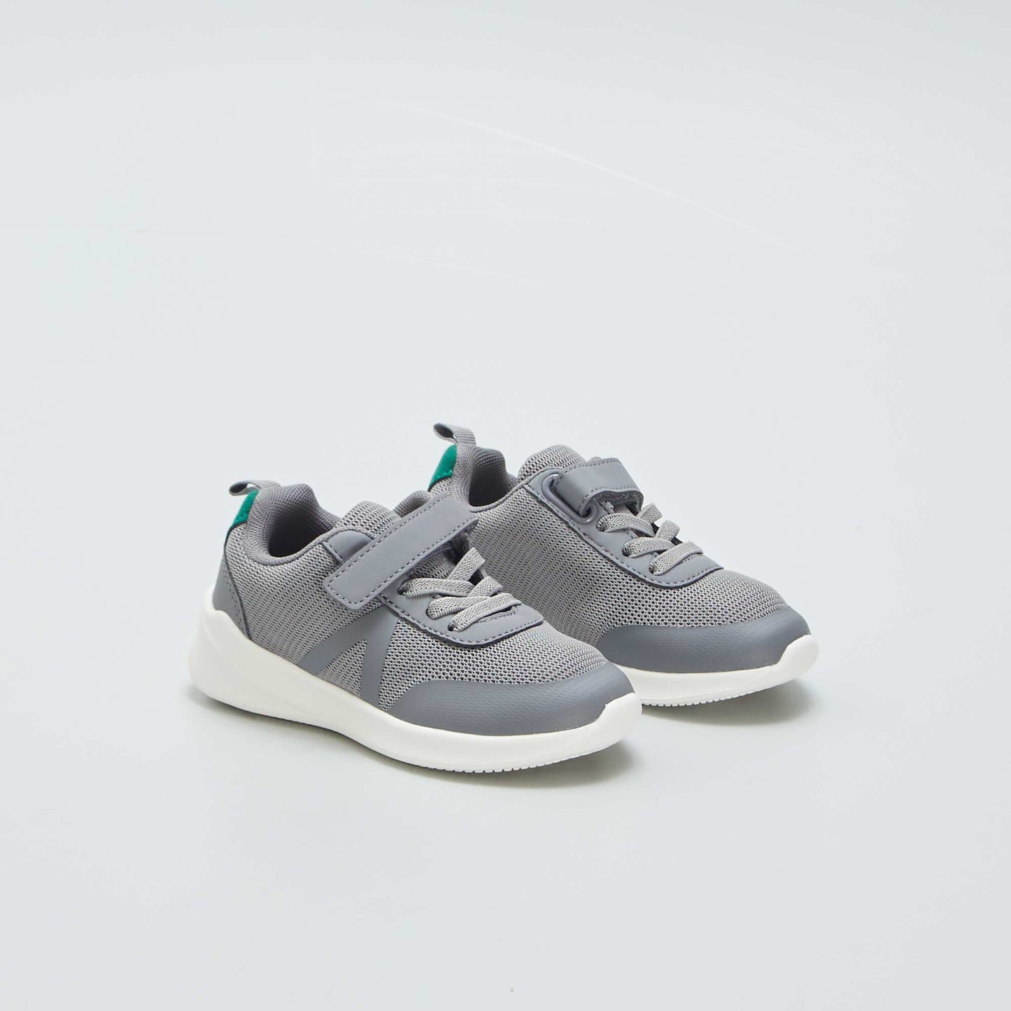 Low-top running shoes GREY