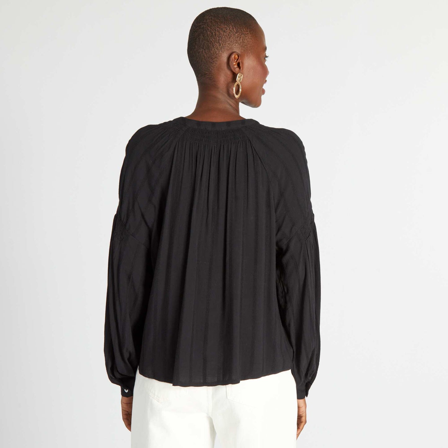 Puff-sleeved textured fabric blouse black