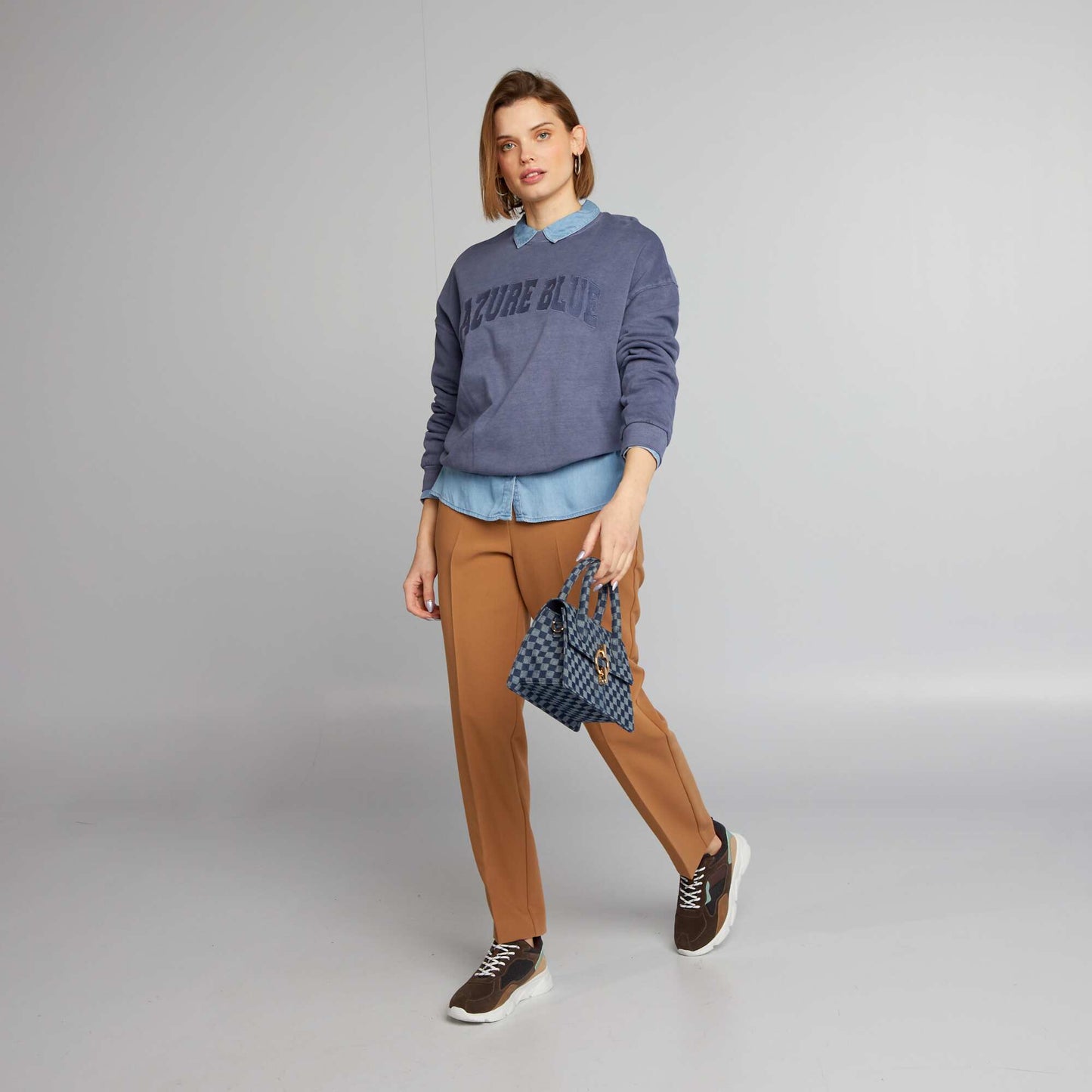 Straight-leg trousers with fancy gold-coloured buttons BEIGE