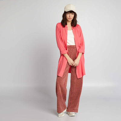 بلوزة طويلة وردي