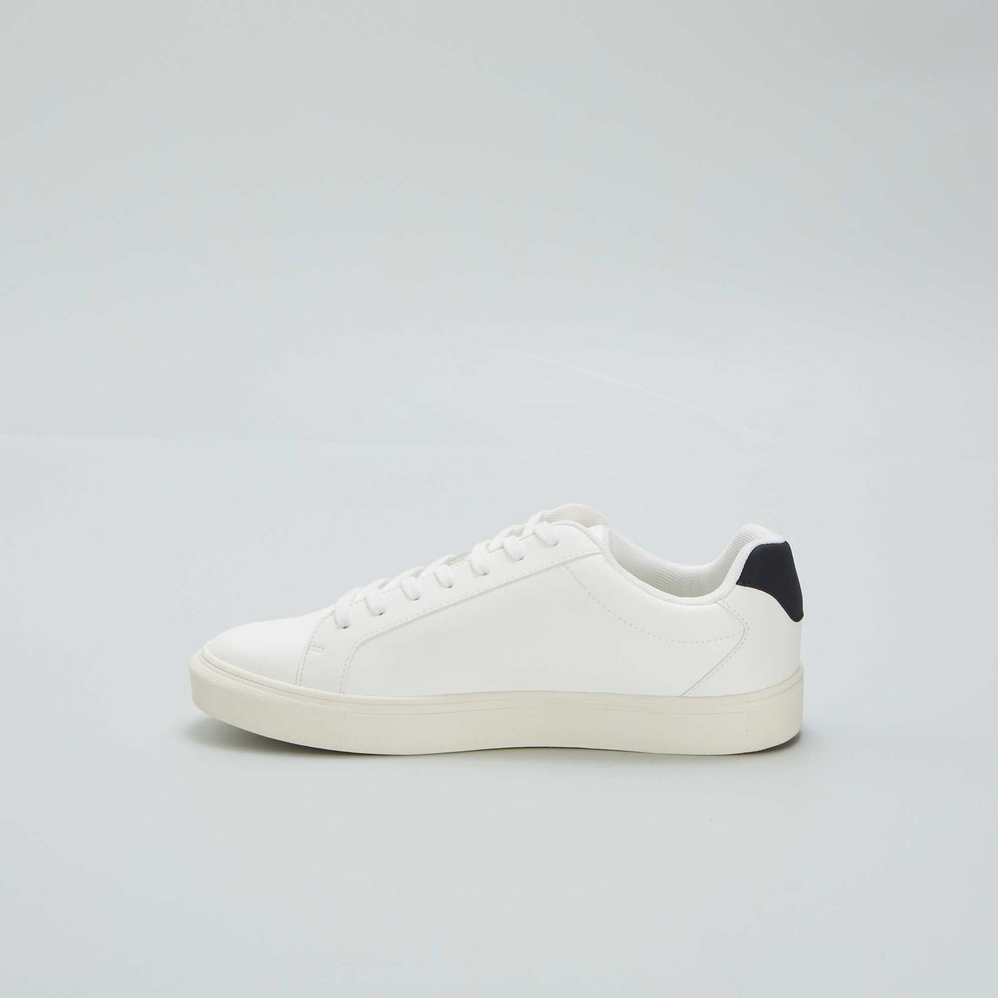Textured low-top trainers white