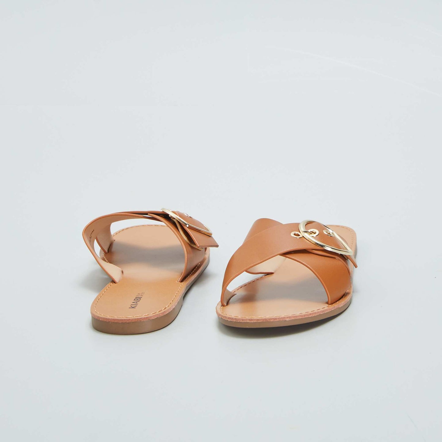 Sandals with buckle details BROWN