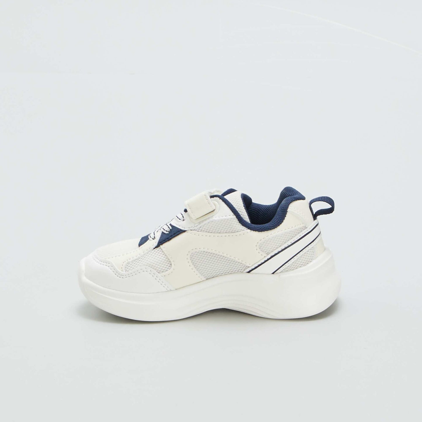 Sports trainers with hook and loop fastening WHITE