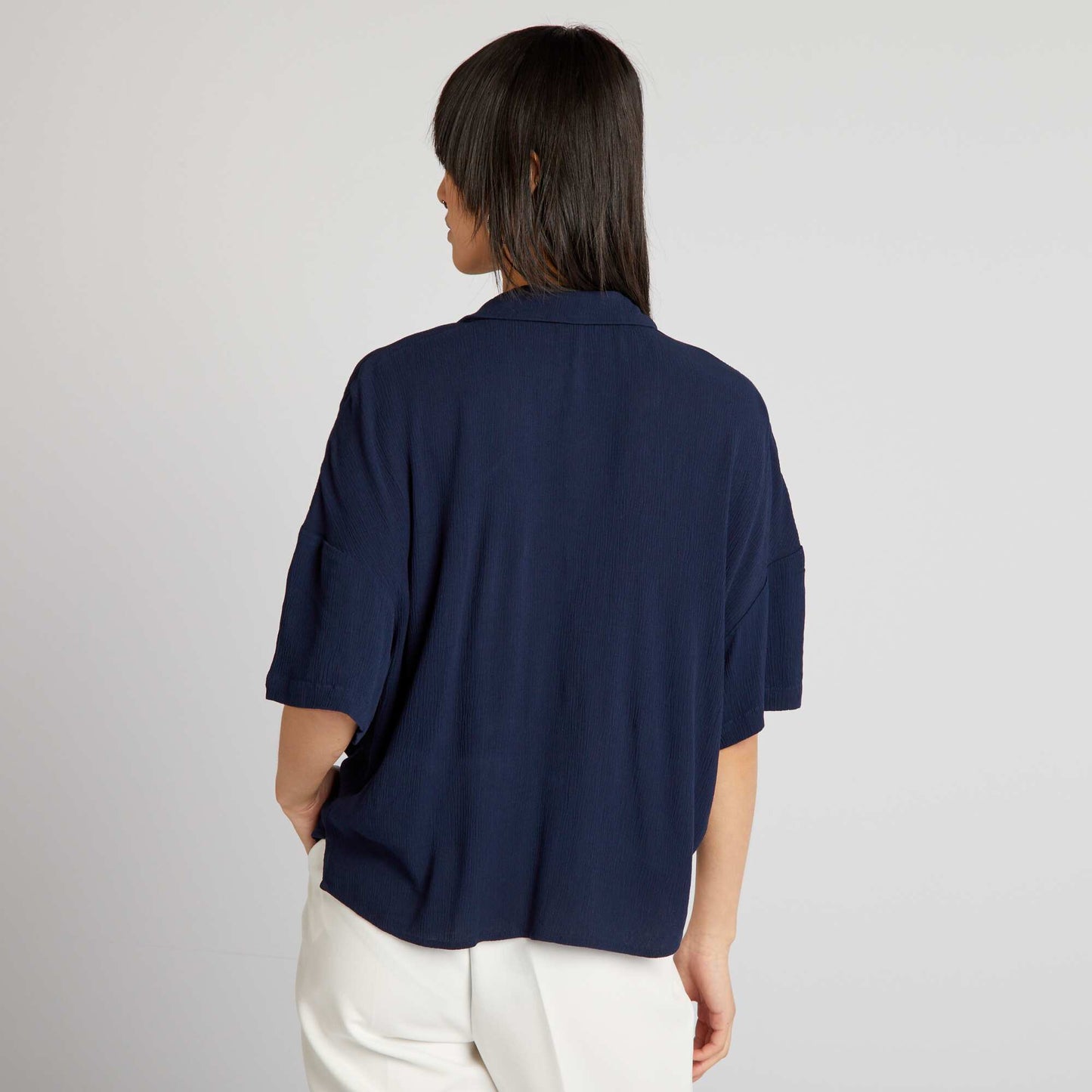 Short-sleeved crêpe knit fabric blouse BLACK
