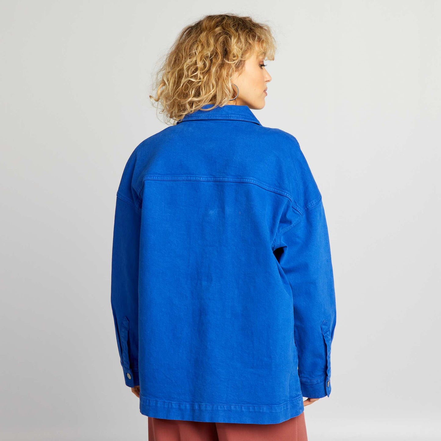 Denim jacket with pockets blue