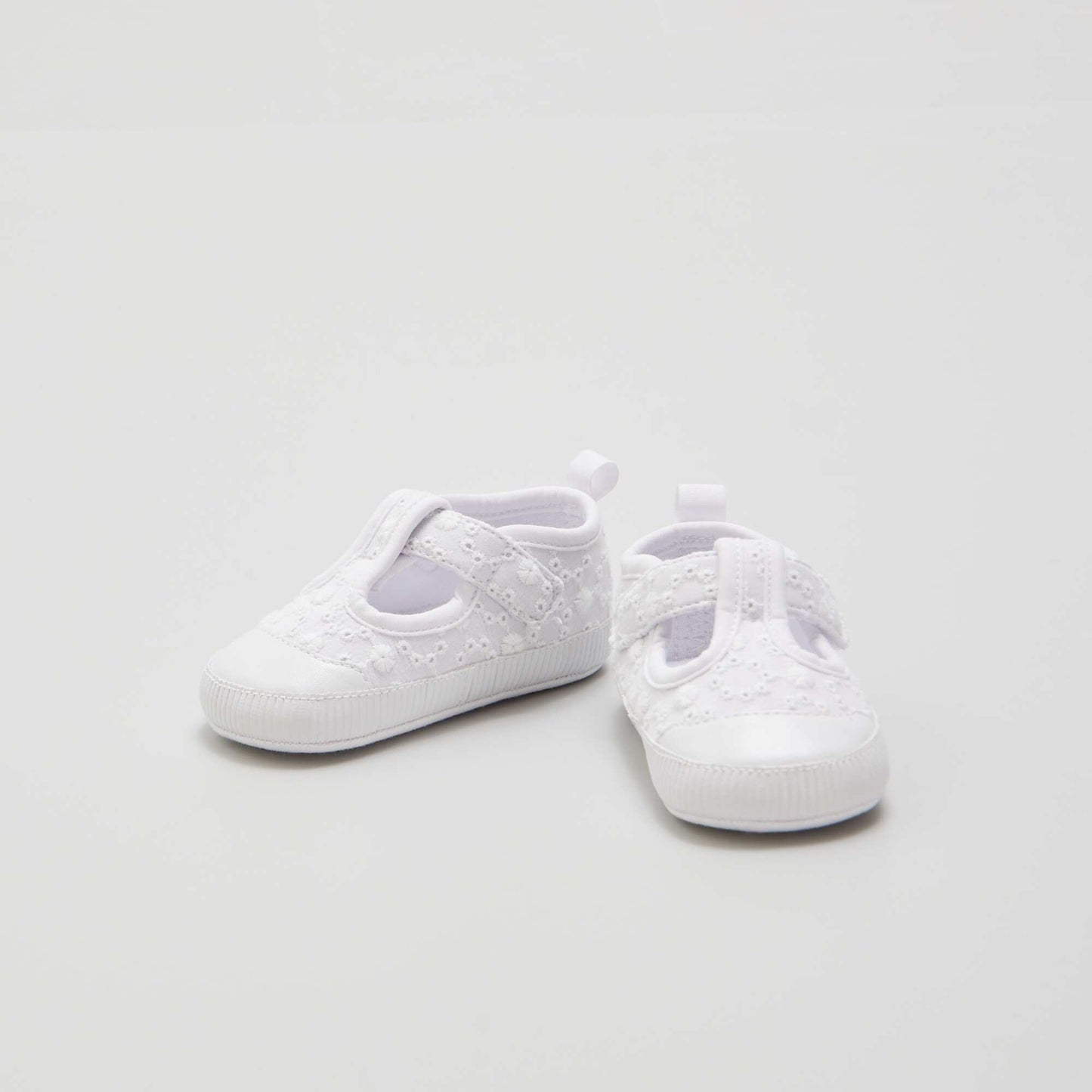 Openwork fabric trainers with strap WHITE
