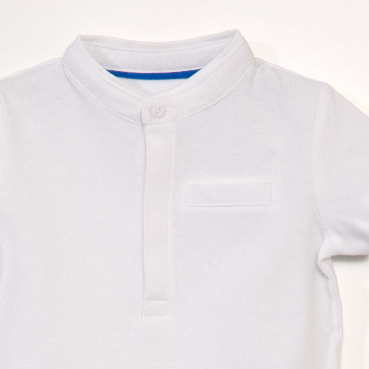 Piqué knit polo shirt with mandarin collar white