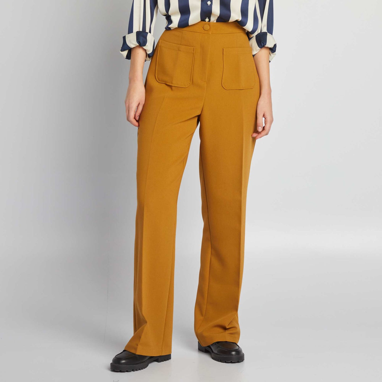Straight-leg trousers with 2 patch pockets KHAKI