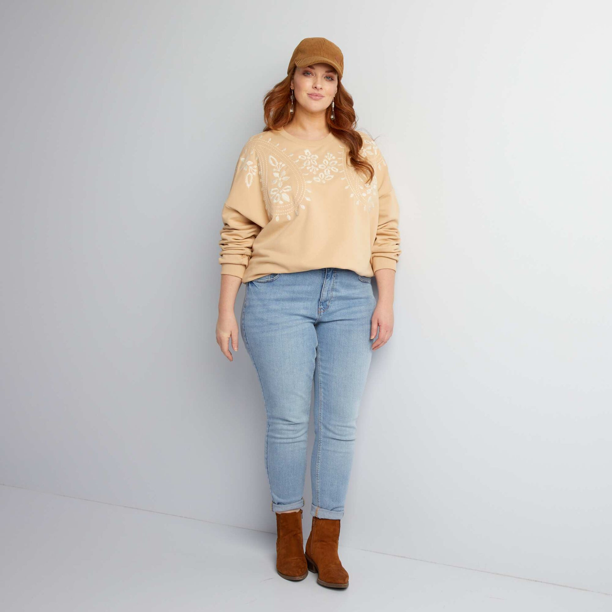 Embroidered sweatshirt BEIGE