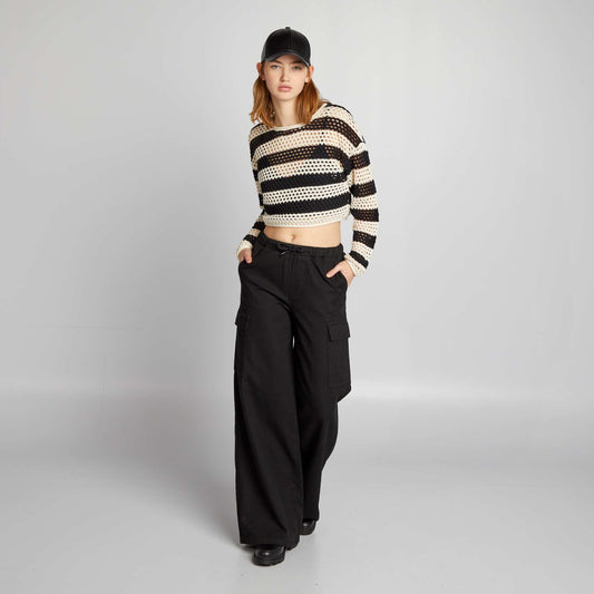 Wide-leg trousers with pockets black