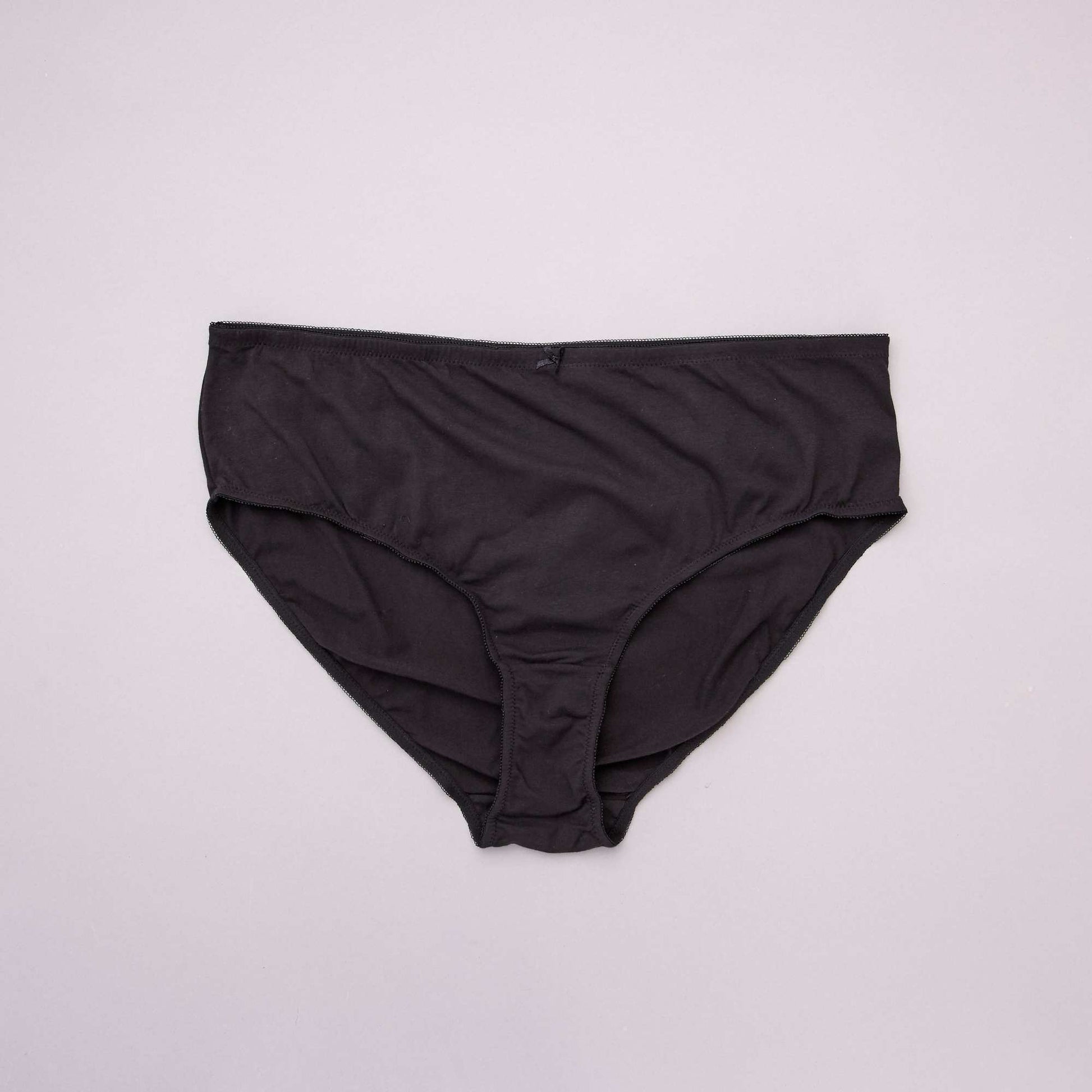 Lace thong black – Kiabi Arabie