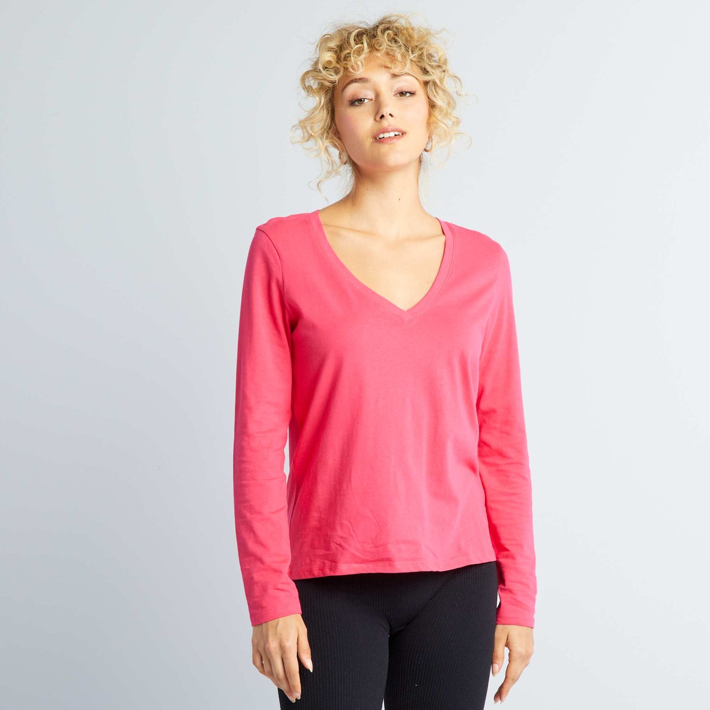 V-neck T-shirt Pink