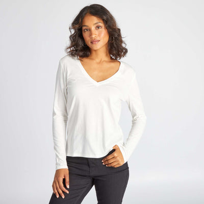 V-neck T-shirt snow white