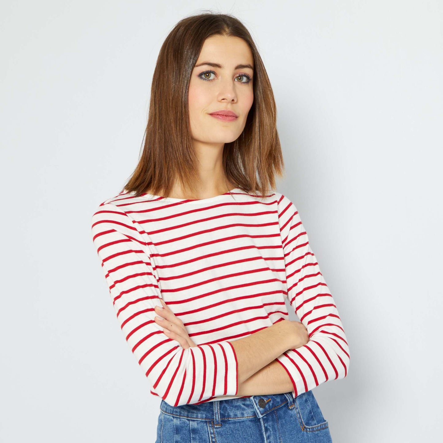 Basic T-shirt with boat neckline RED
