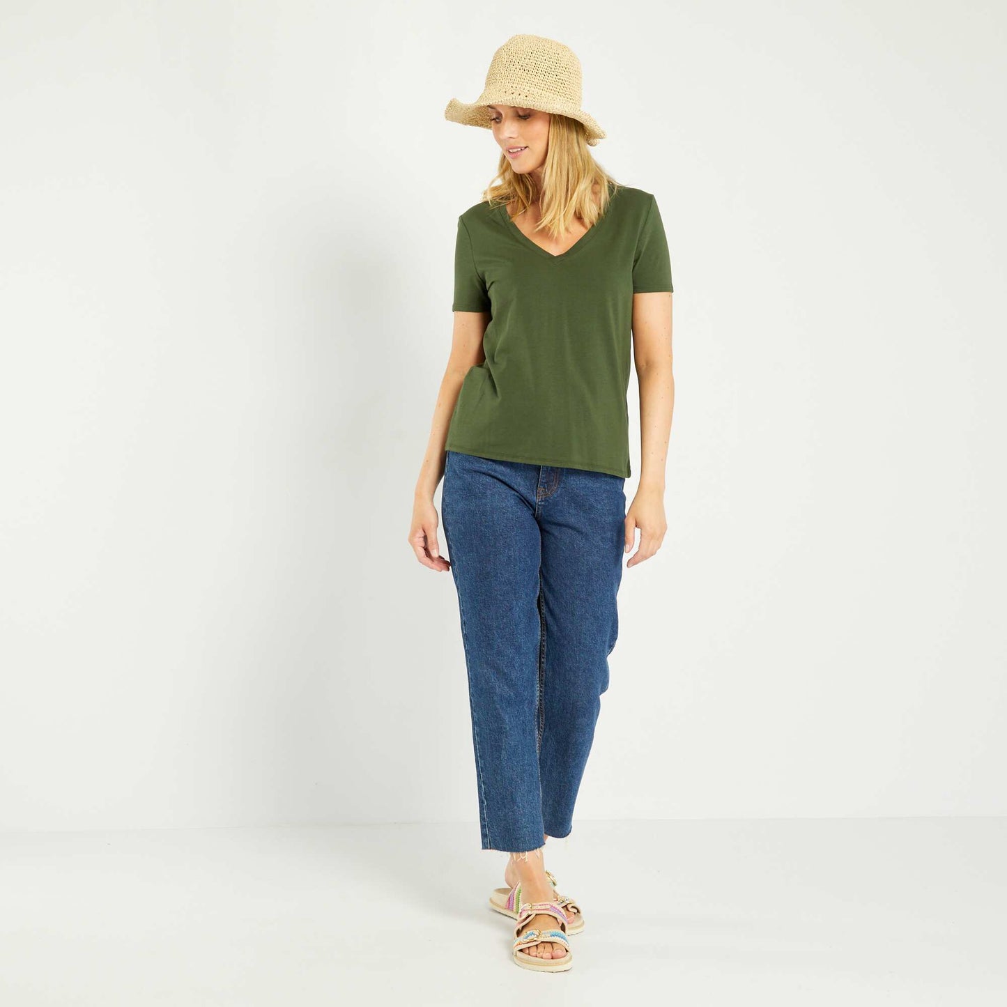 V-neck T-shirt KOMU GREEN