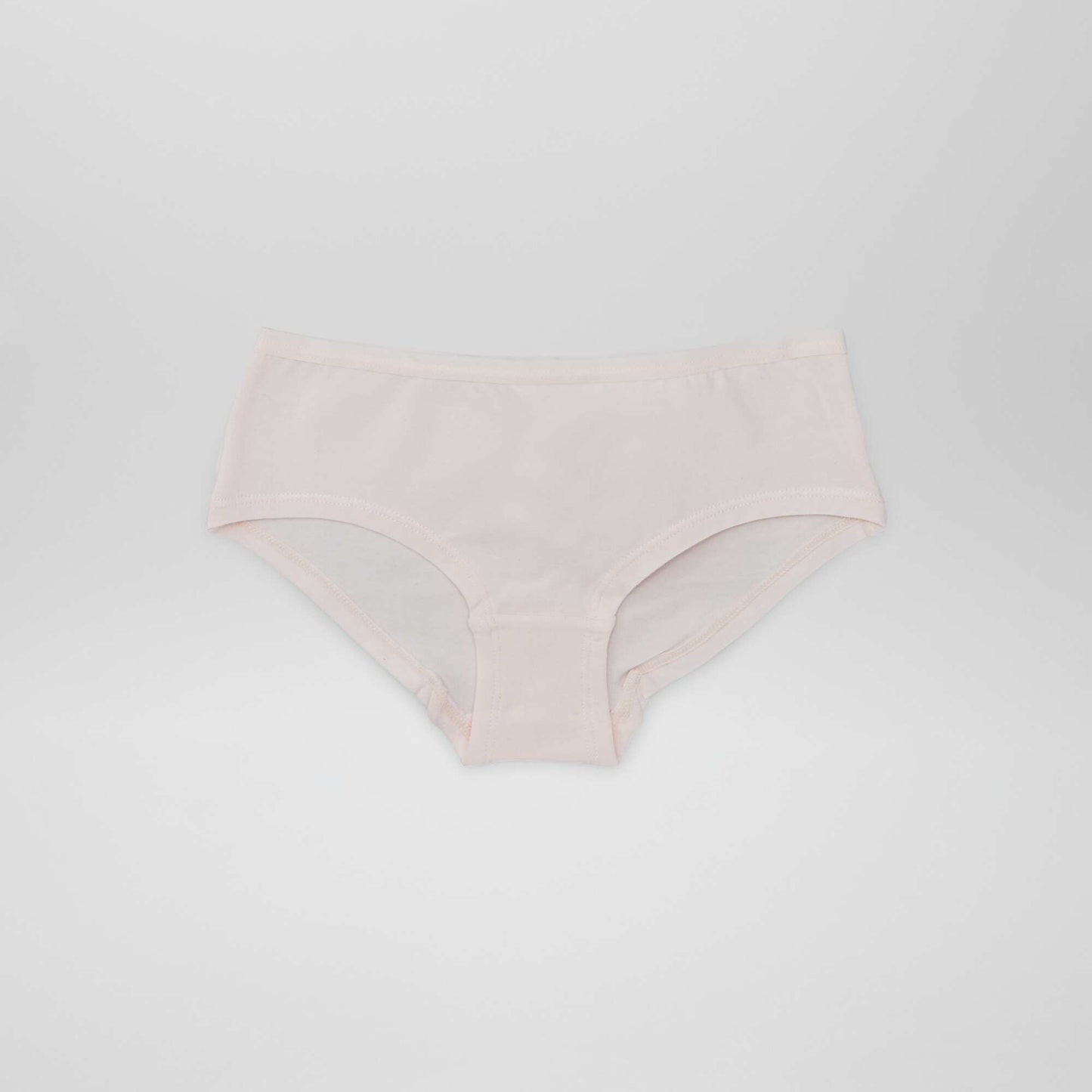 مجموعة من السراويل القصيرة للصبيان باللون الأزرق