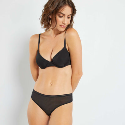 سراويل تانجا من الألياف الدقيقة باللون الأسود