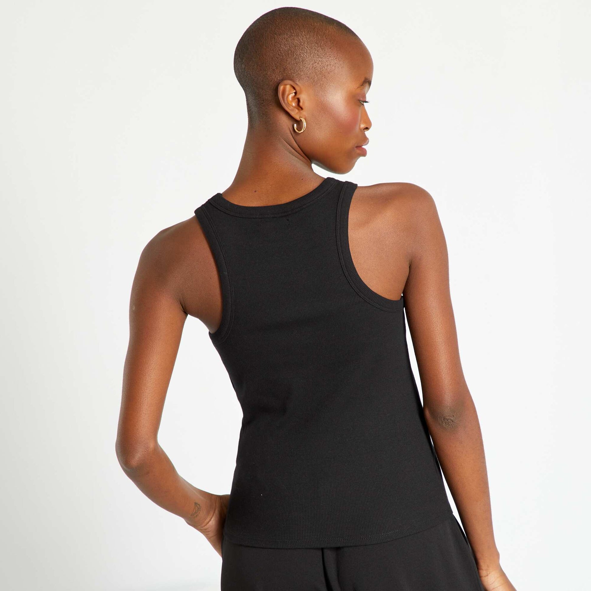 Plain ribbed knit vest top black