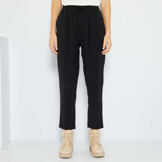 Regular-fit jogger style twill trousers black