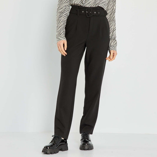 Carrot trousers with belt black