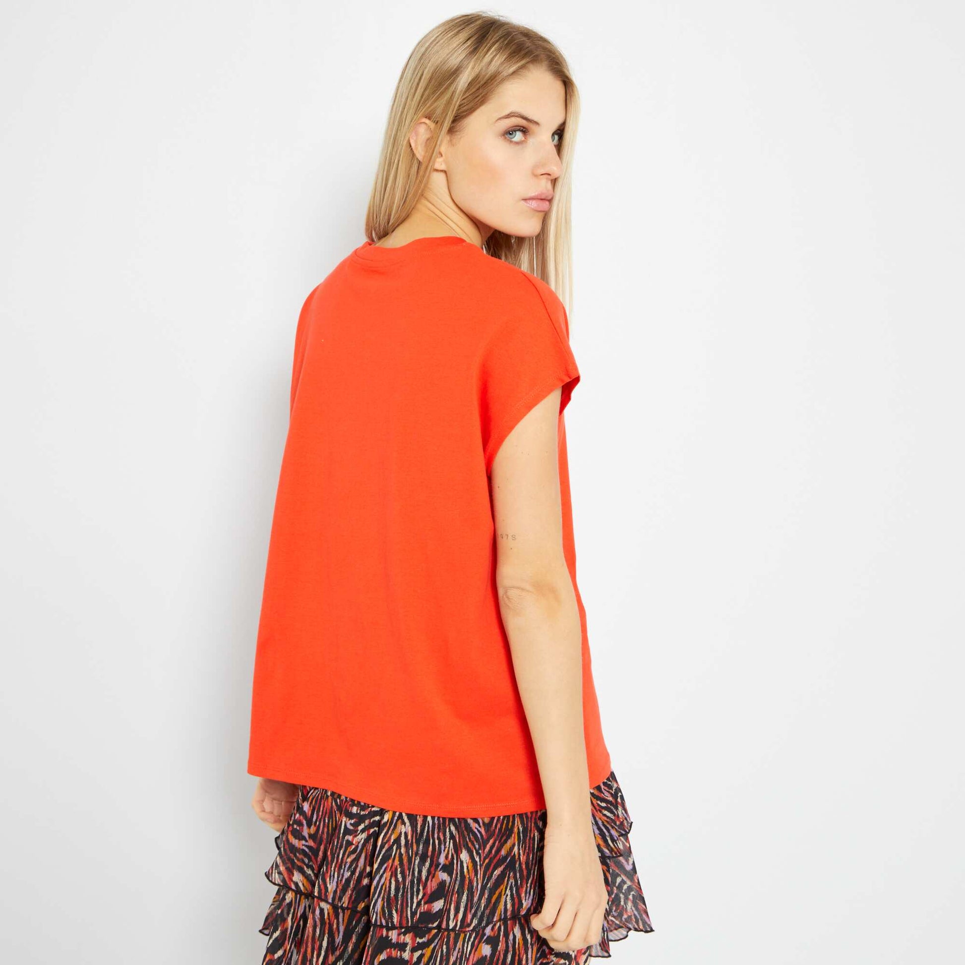 Plain round neck T-shirt RED