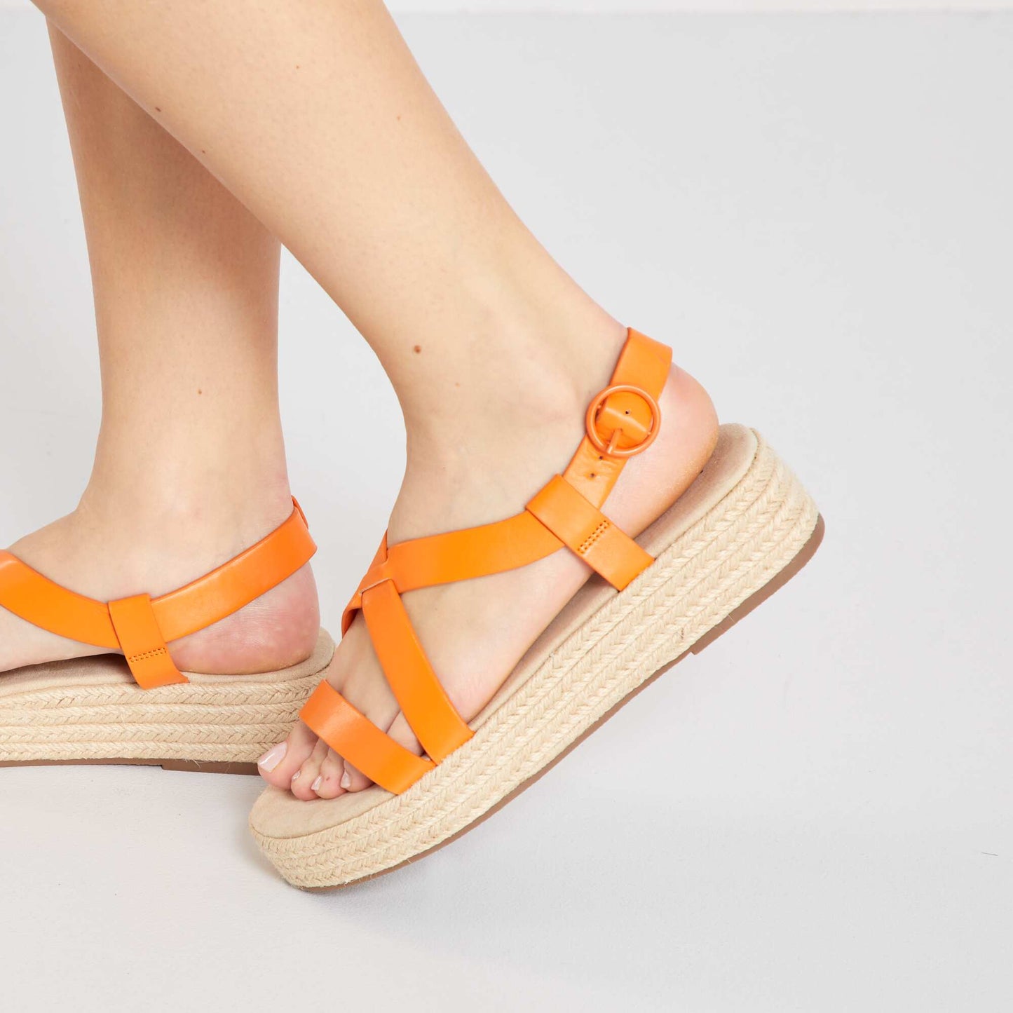 Platform sandals orange