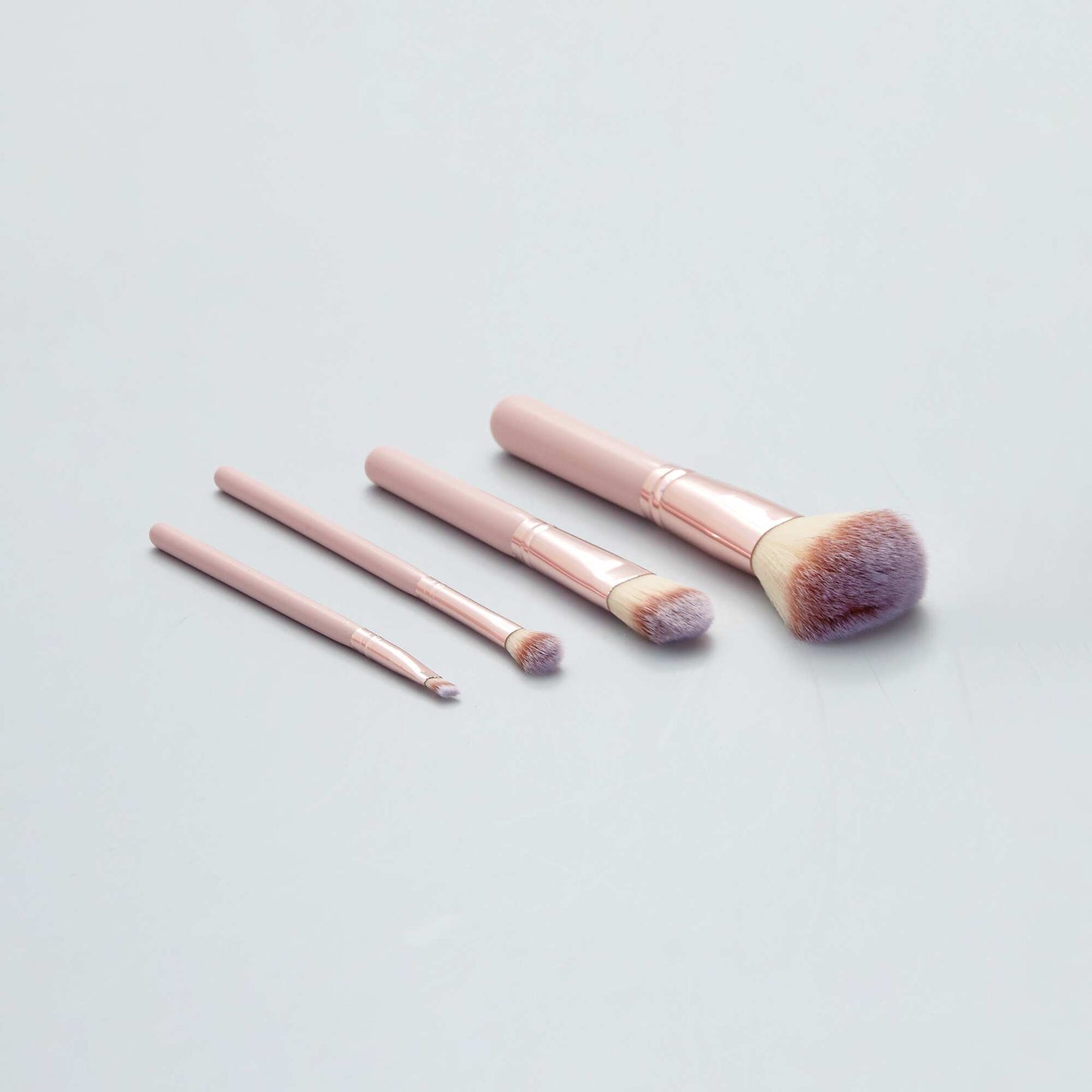 Set of 4 make-up brushes + make-up bag PINK